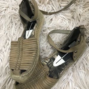 Dolce Vita Shoes - Dolce Vita Esapdrilles! Dolce Vita Shoes - Dolce Vita Esapdrilles!